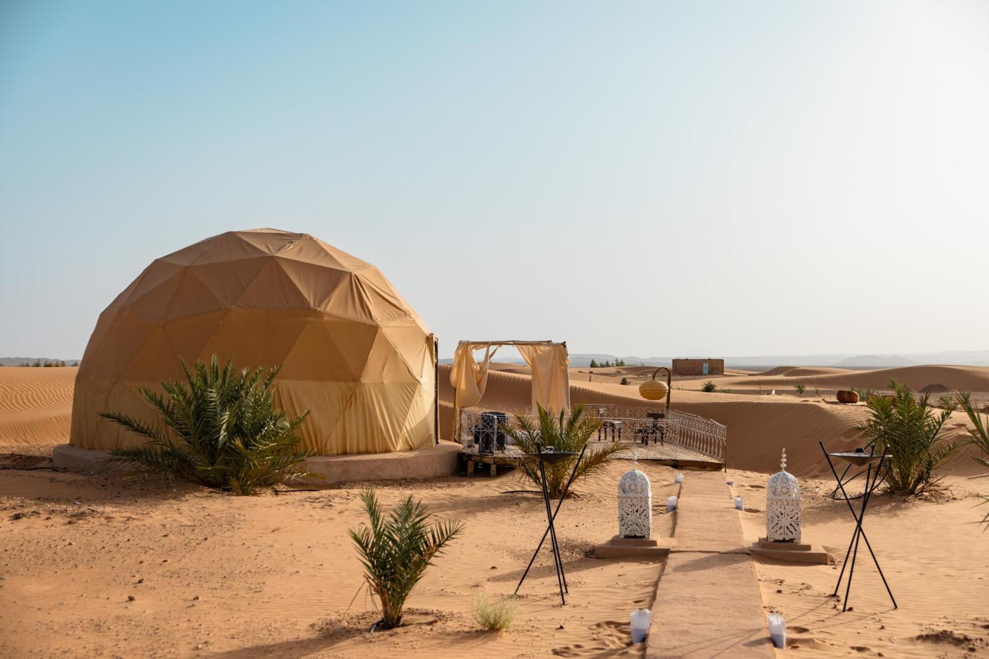 Отель Sunrise Sahara Camp Мерзуга Экстерьер фото