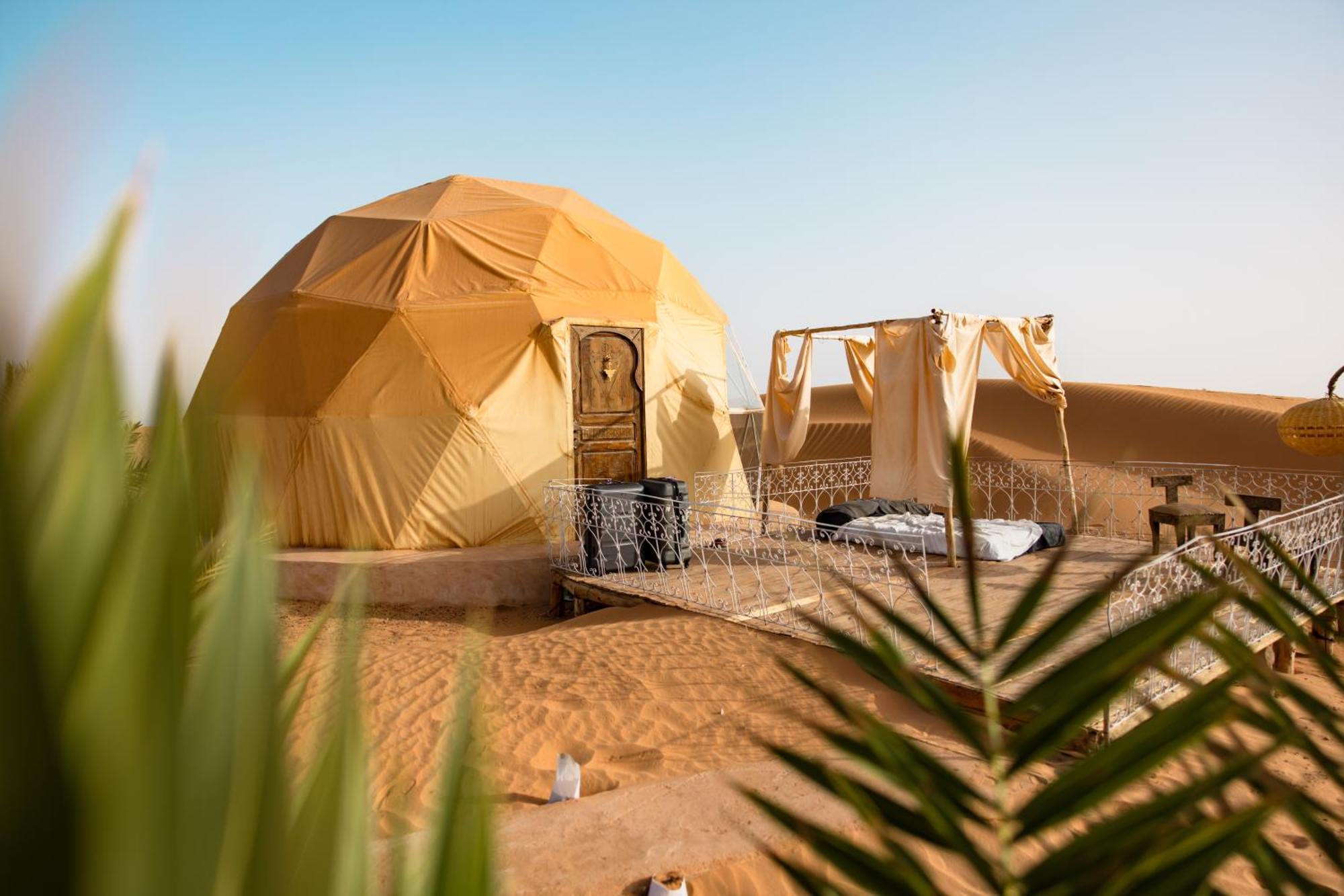 Отель Sunrise Sahara Camp Мерзуга Экстерьер фото