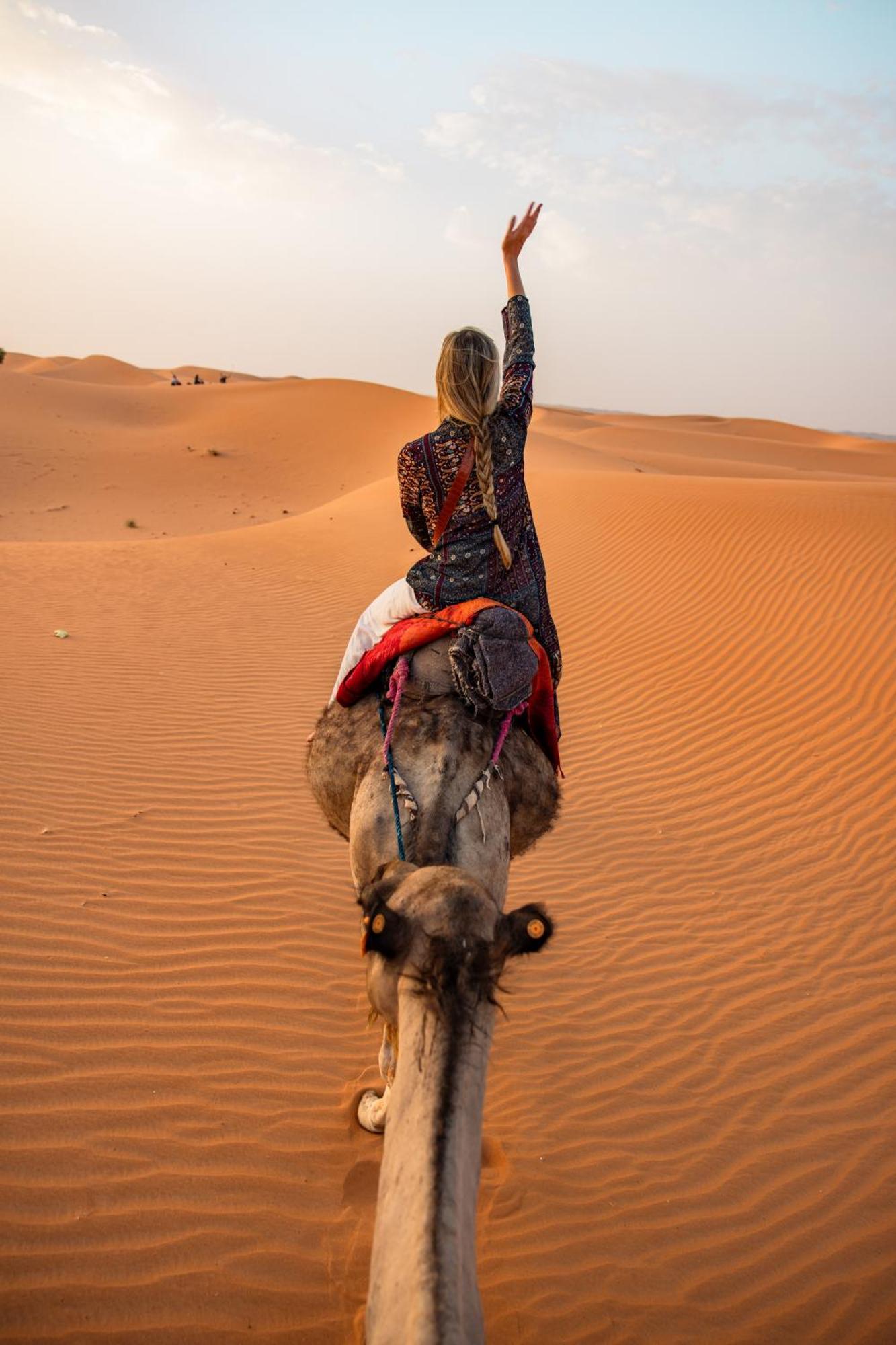 Отель Sunrise Sahara Camp Мерзуга Экстерьер фото