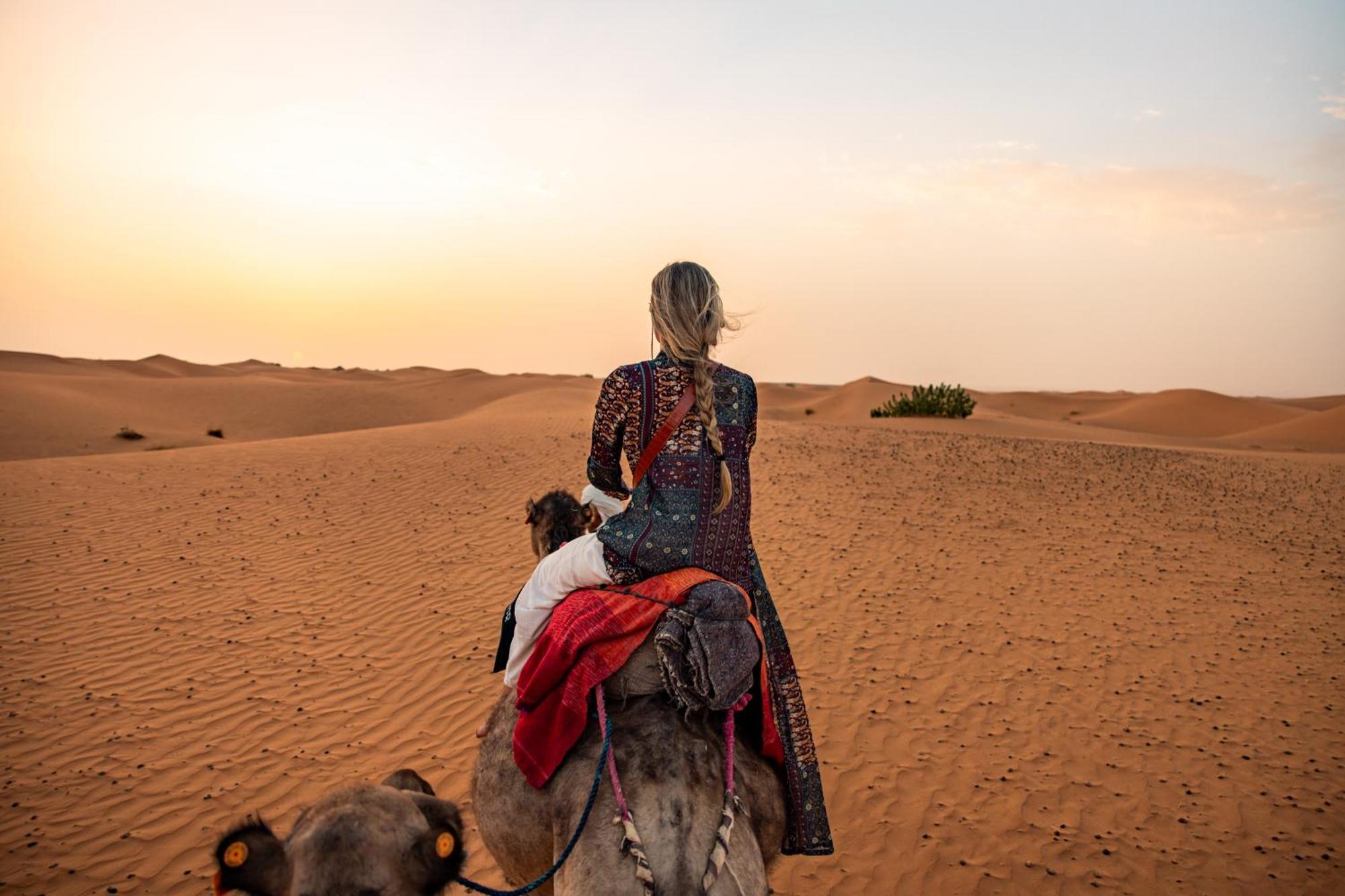 Отель Sunrise Sahara Camp Мерзуга Экстерьер фото